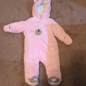 Preowned infant girls snowsuit with full zipper.